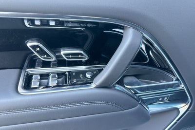 2026 Land Rover Range Rover SE