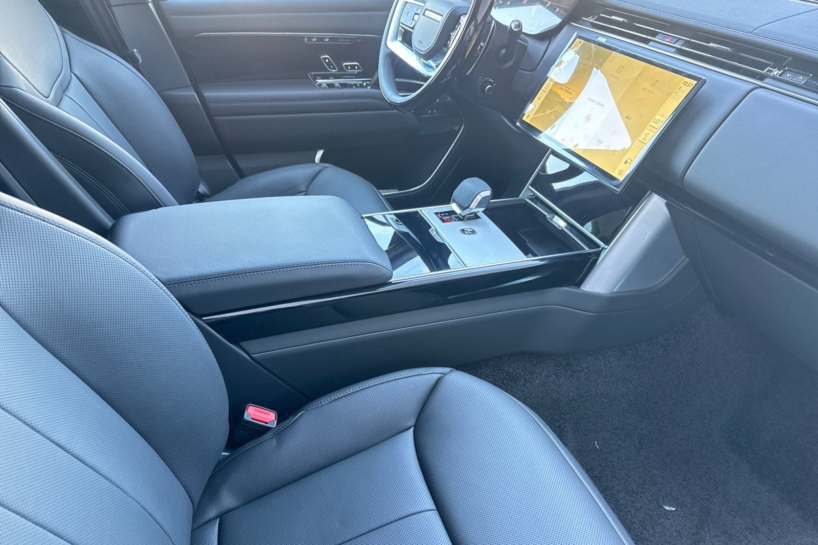 2026 Land Rover Range Rover SE