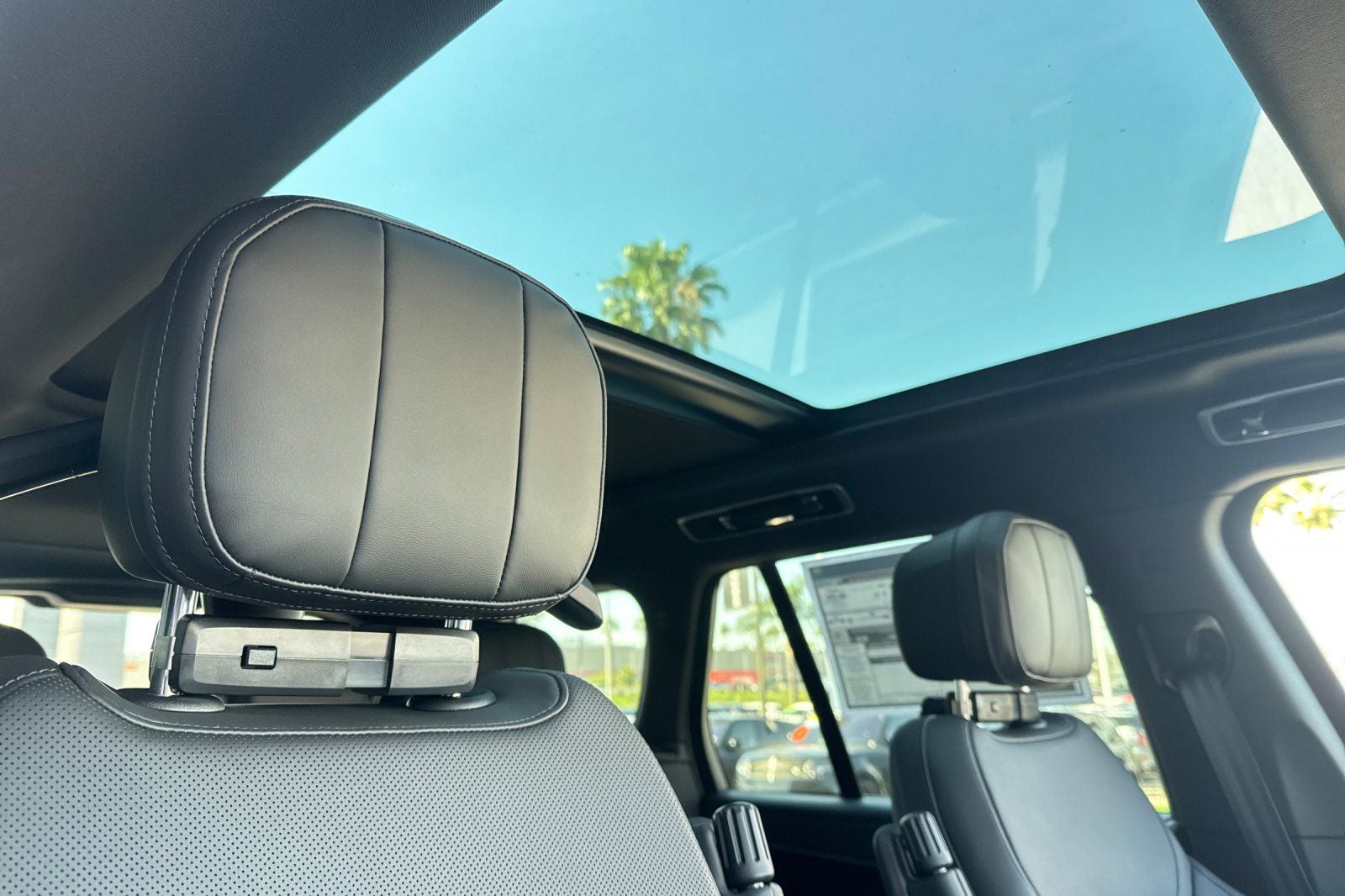 2026 Land Rover Range Rover SE