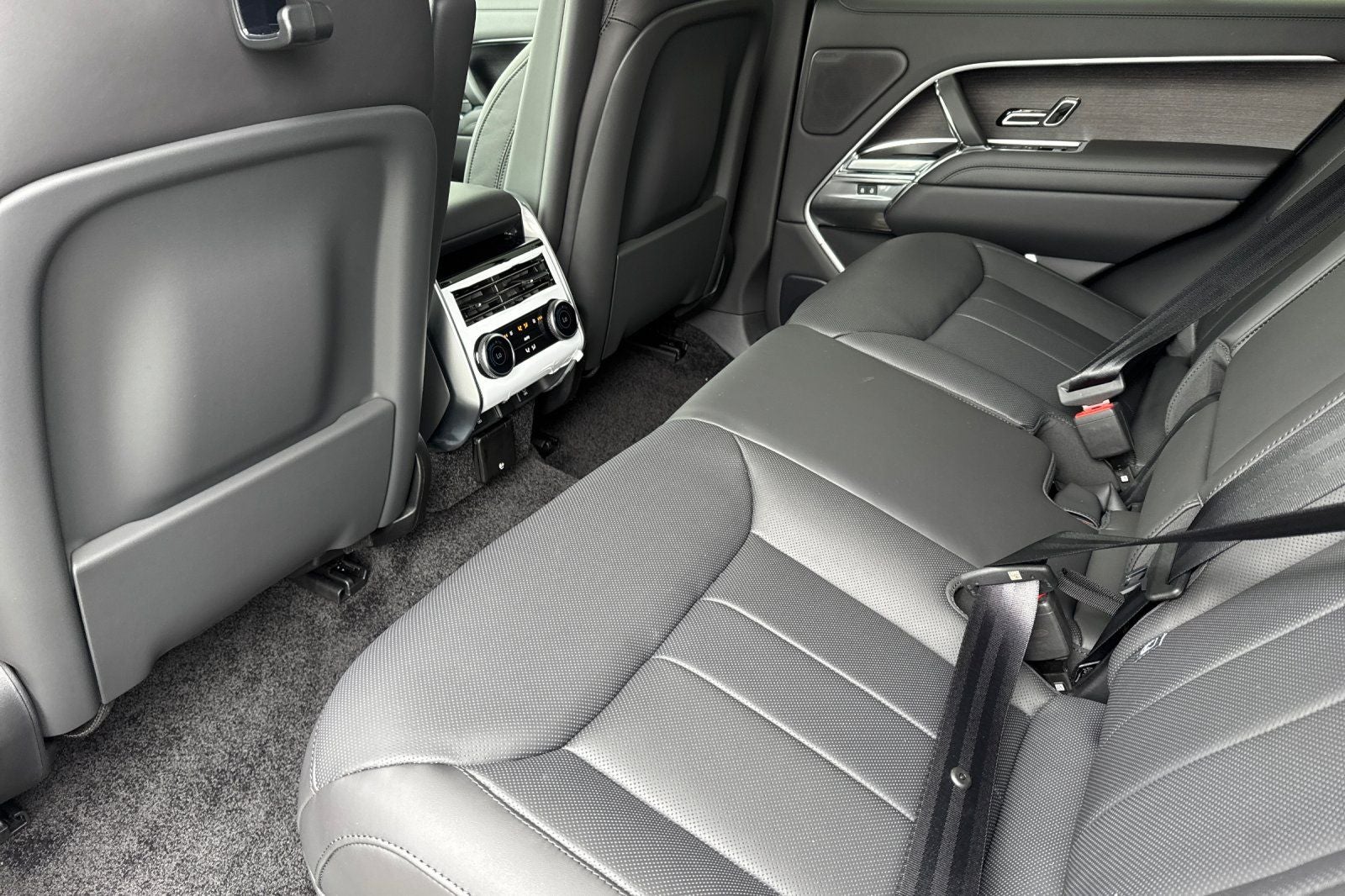 2026 Land Rover Range Rover SE