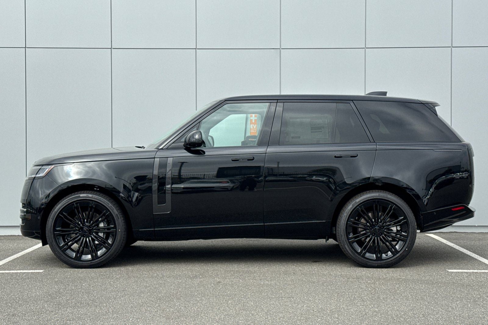 2026 Land Rover Range Rover SE