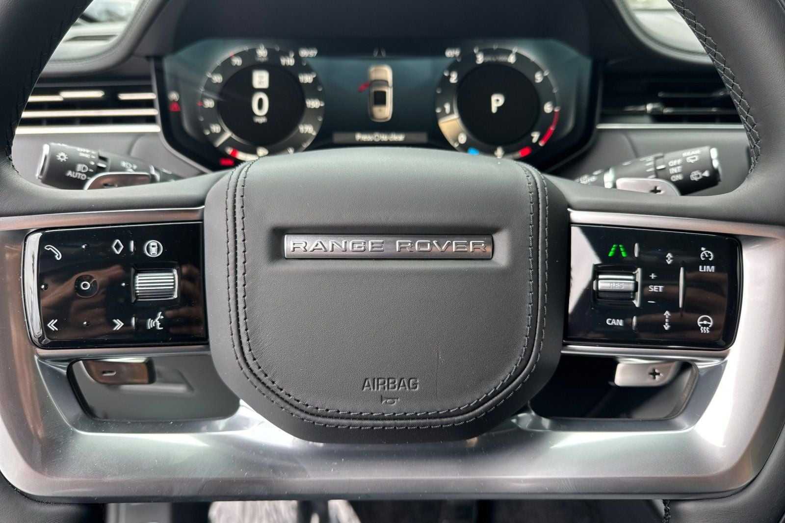 2026 Land Rover Range Rover SE