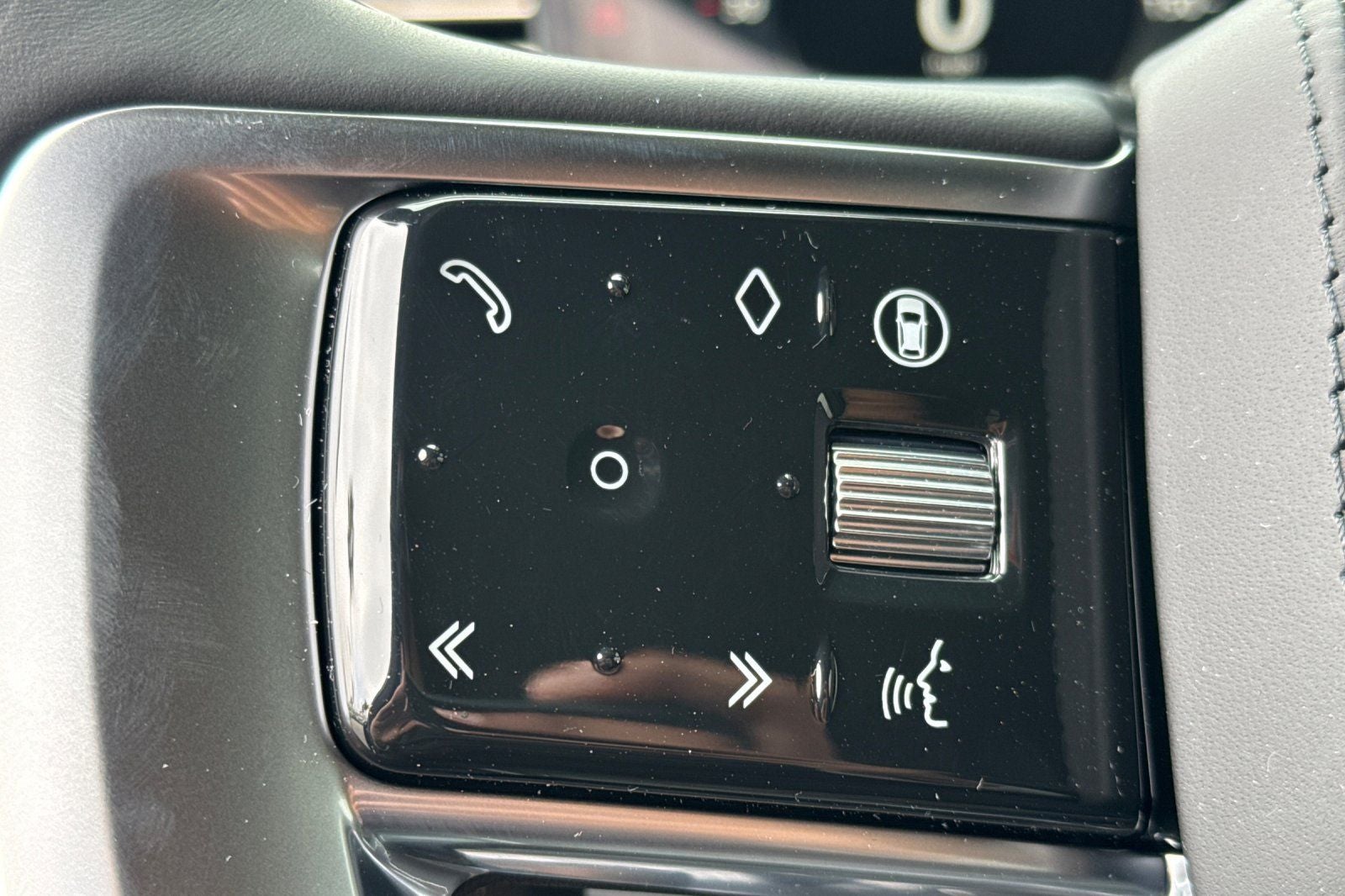 2026 Land Rover Range Rover SE