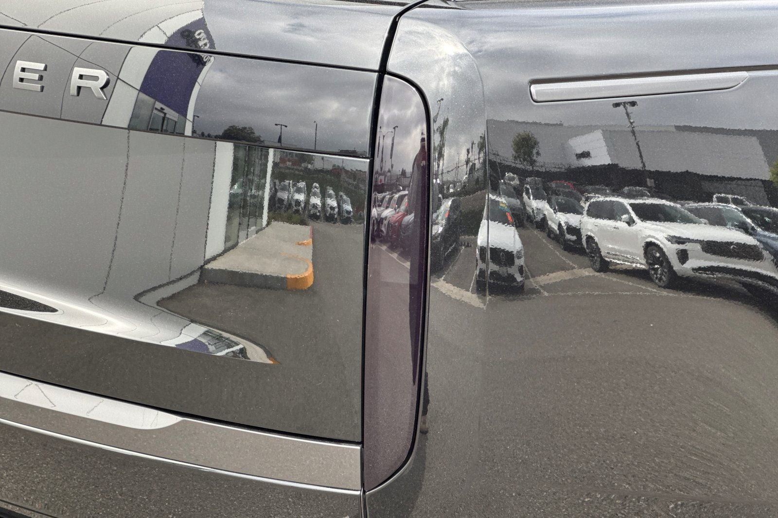 2026 Land Rover Range Rover SE