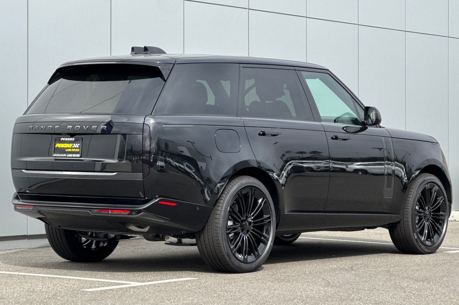 2026 Land Rover Range Rover SE
