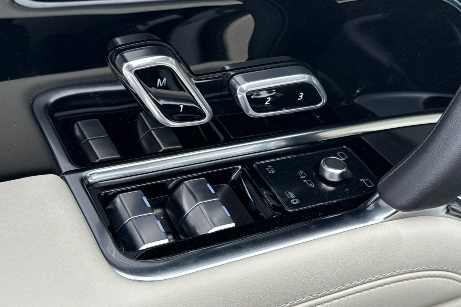 2026 Land Rover Range Rover SE