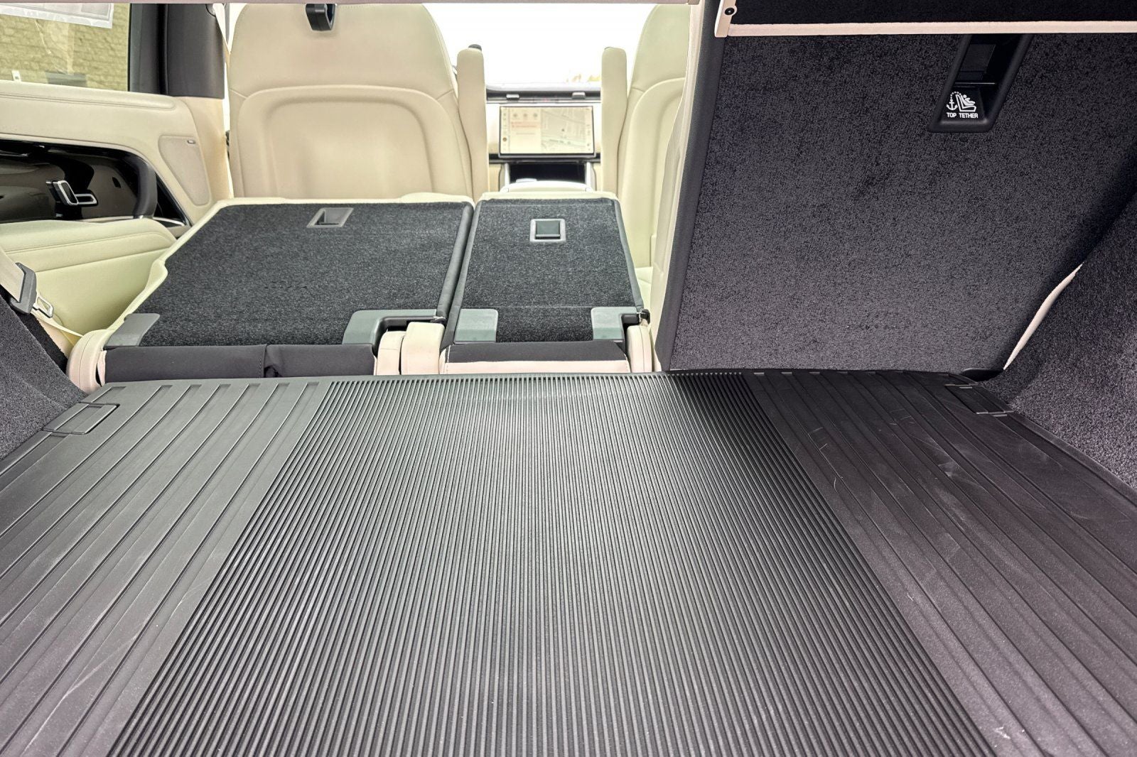 2026 Land Rover Range Rover SE