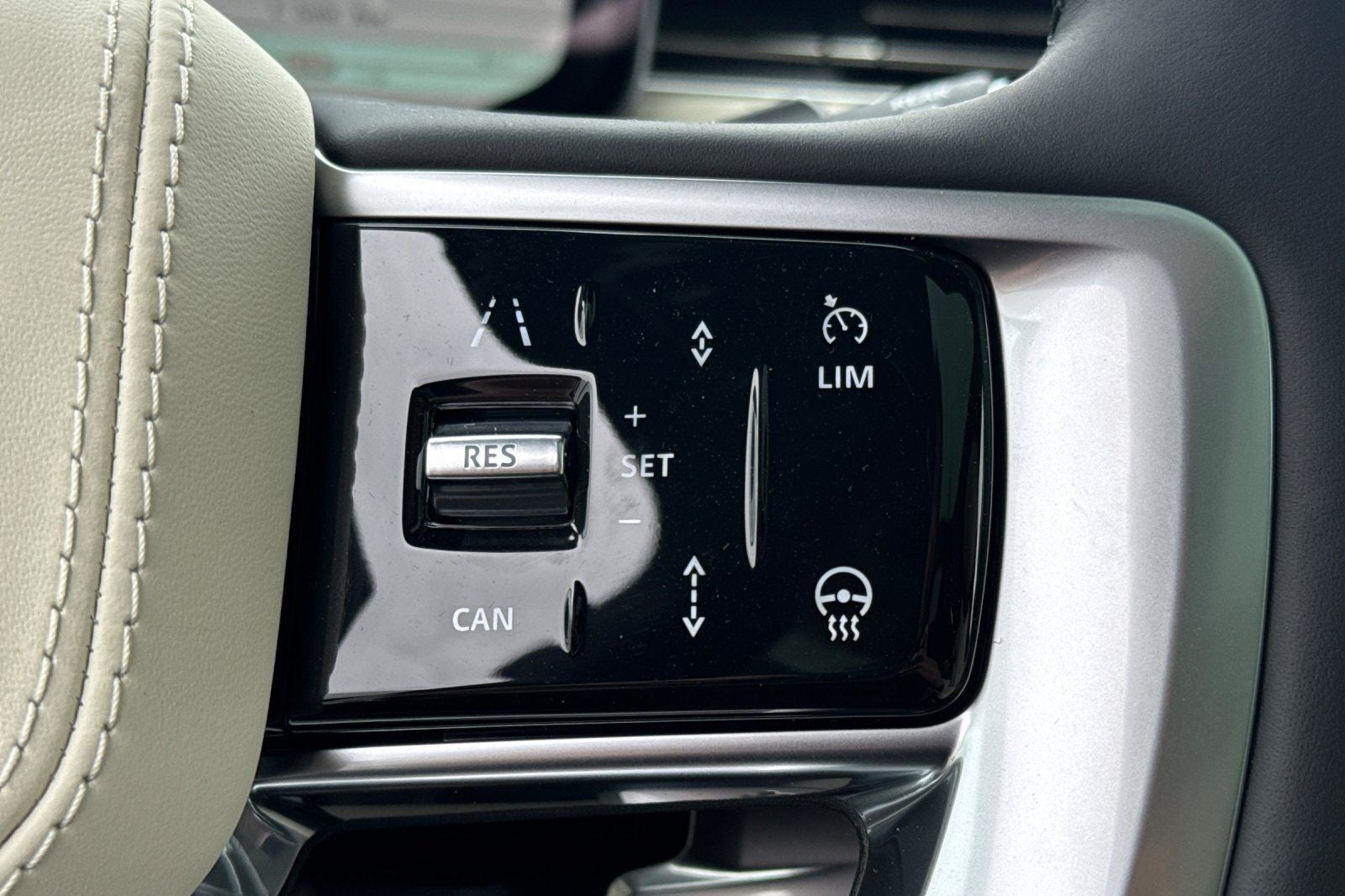 2026 Land Rover Range Rover SE