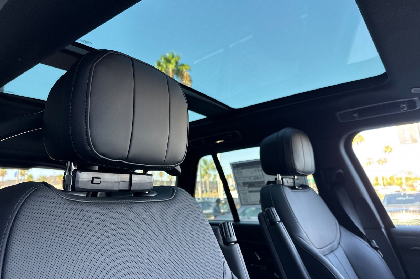 2026 Land Rover Range Rover SE