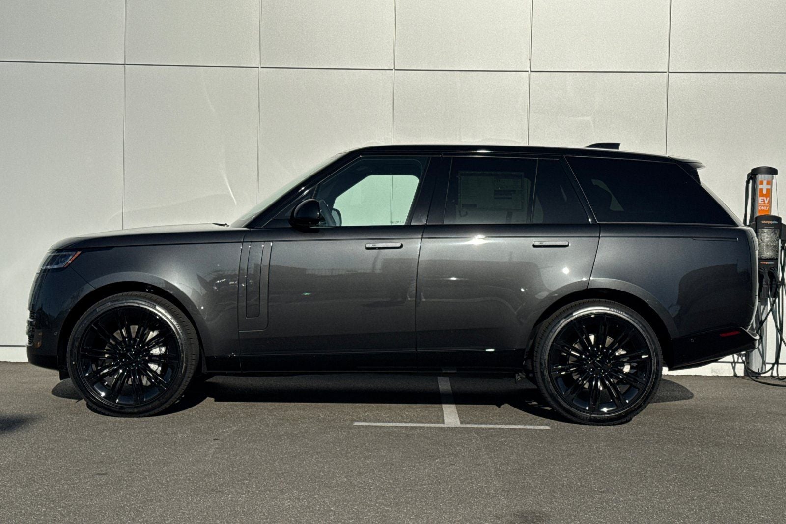 2026 Land Rover Range Rover SE
