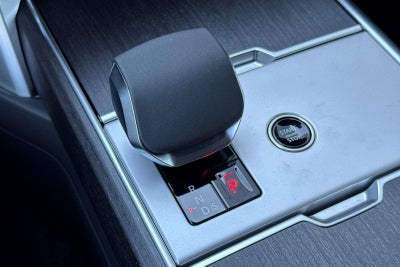 2026 Land Rover Range Rover SE