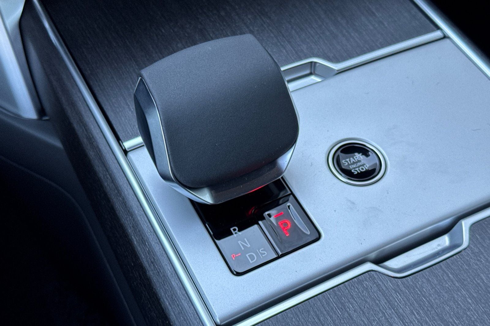 2026 Land Rover Range Rover SE