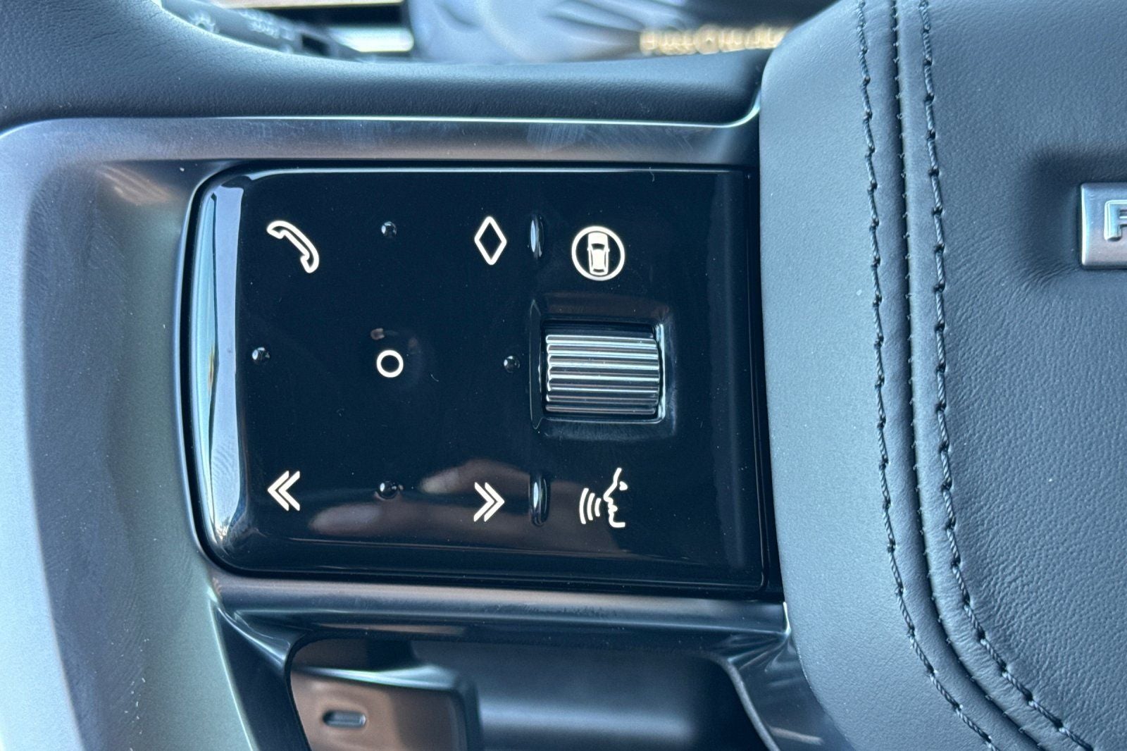 2026 Land Rover Range Rover SE