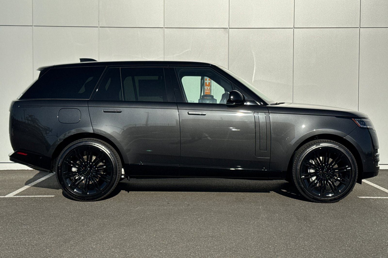 2026 Land Rover Range Rover SE