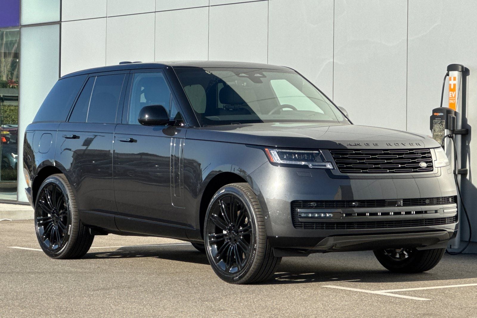 2026 Land Rover Range Rover SE