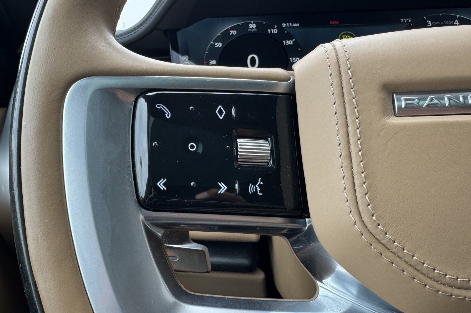 2023 Land Rover Range Rover SE
