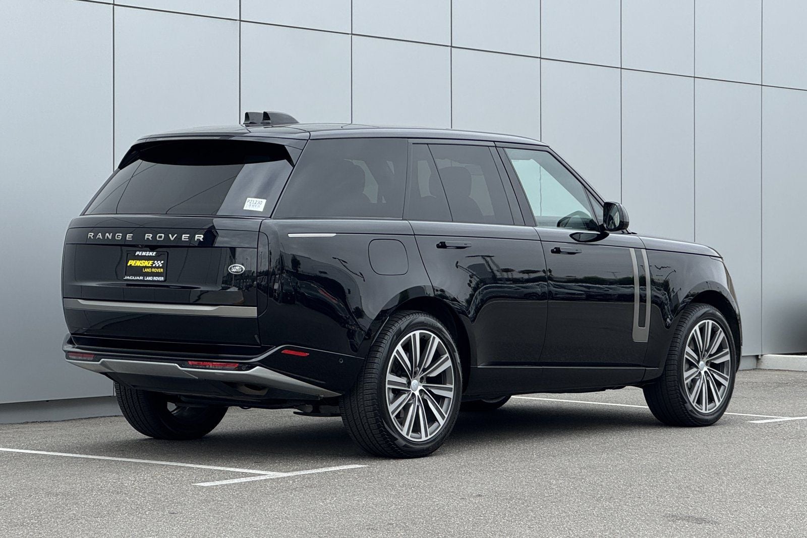 2023 Land Rover Range Rover SE