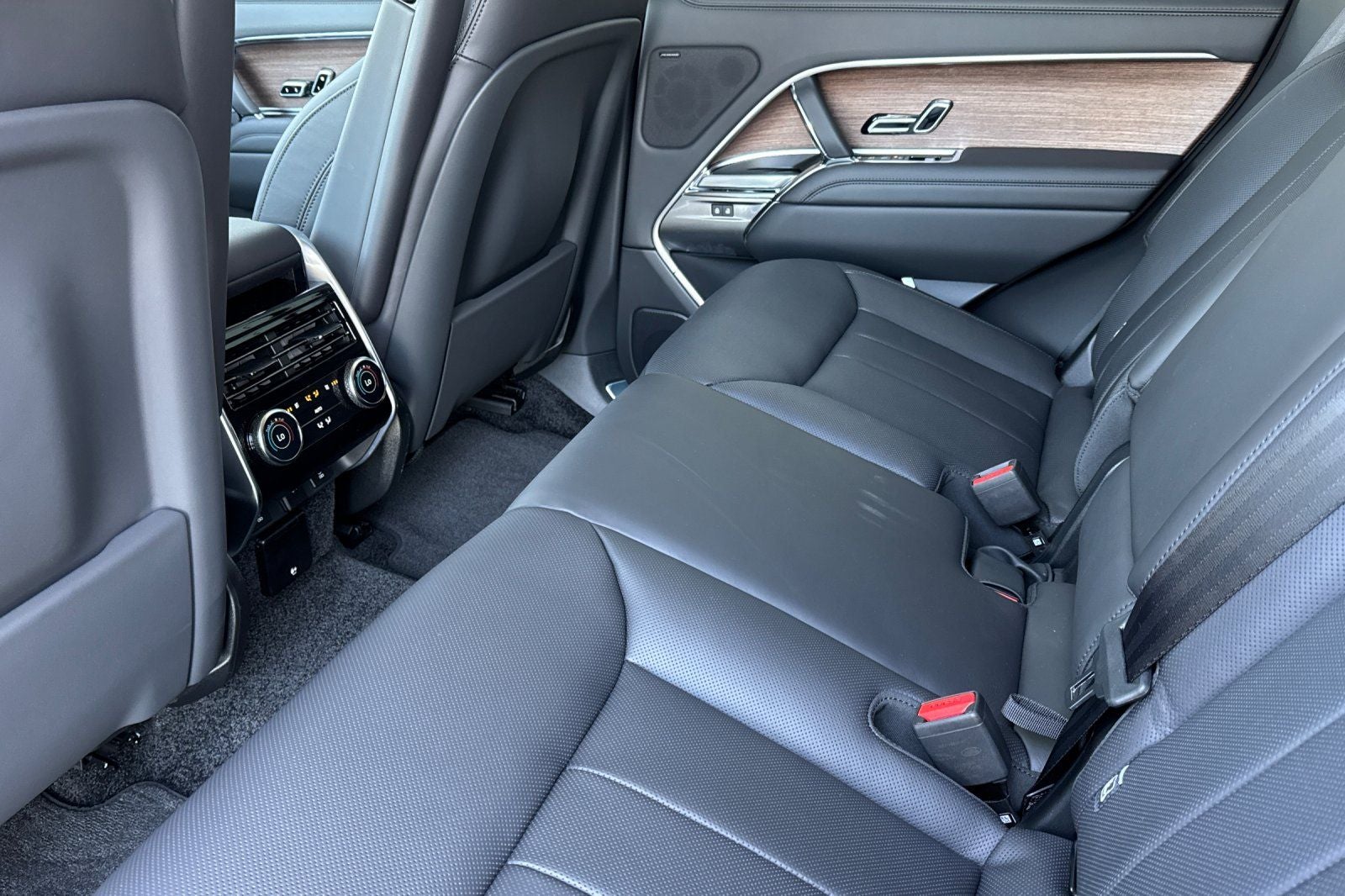 2026 Land Rover Range Rover SE