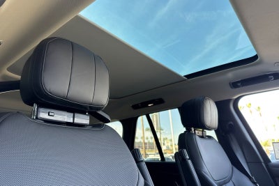 2026 Land Rover Range Rover SE