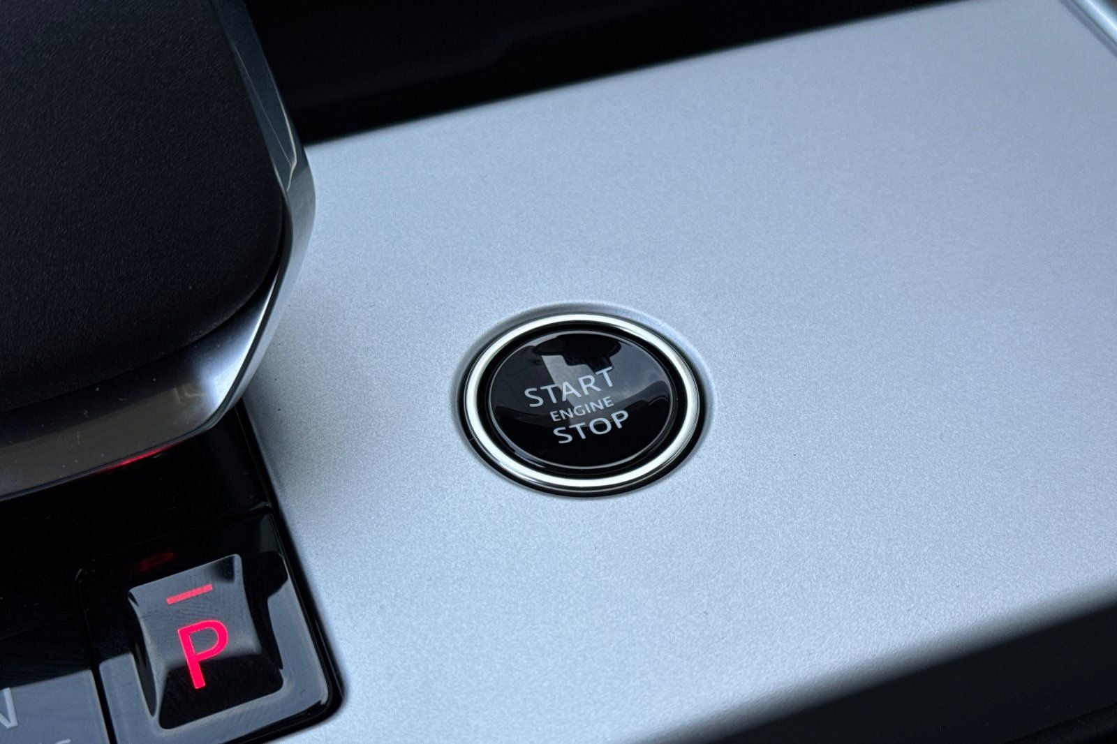 2026 Land Rover Range Rover SE