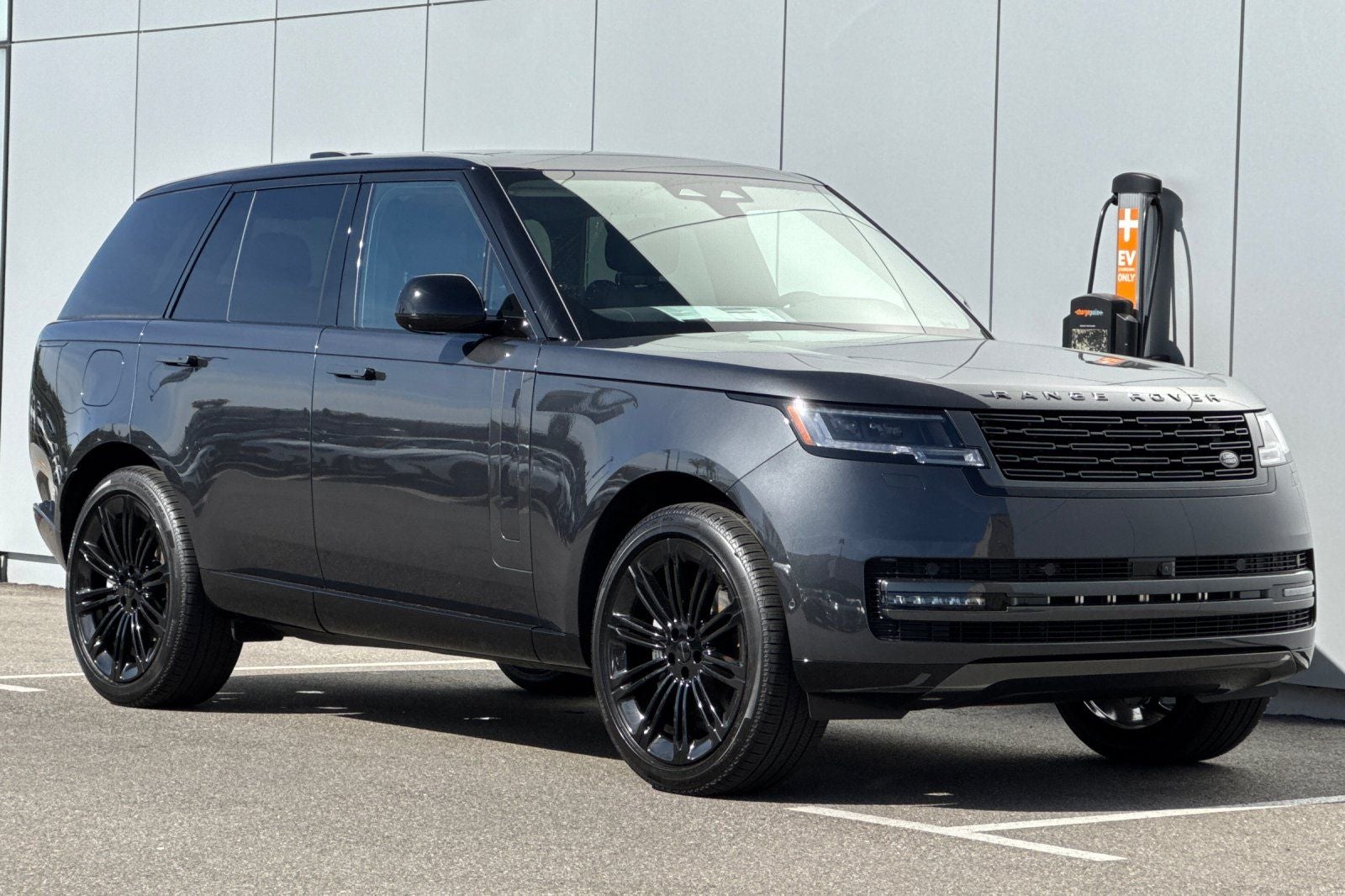 2026 Land Rover Range Rover SE