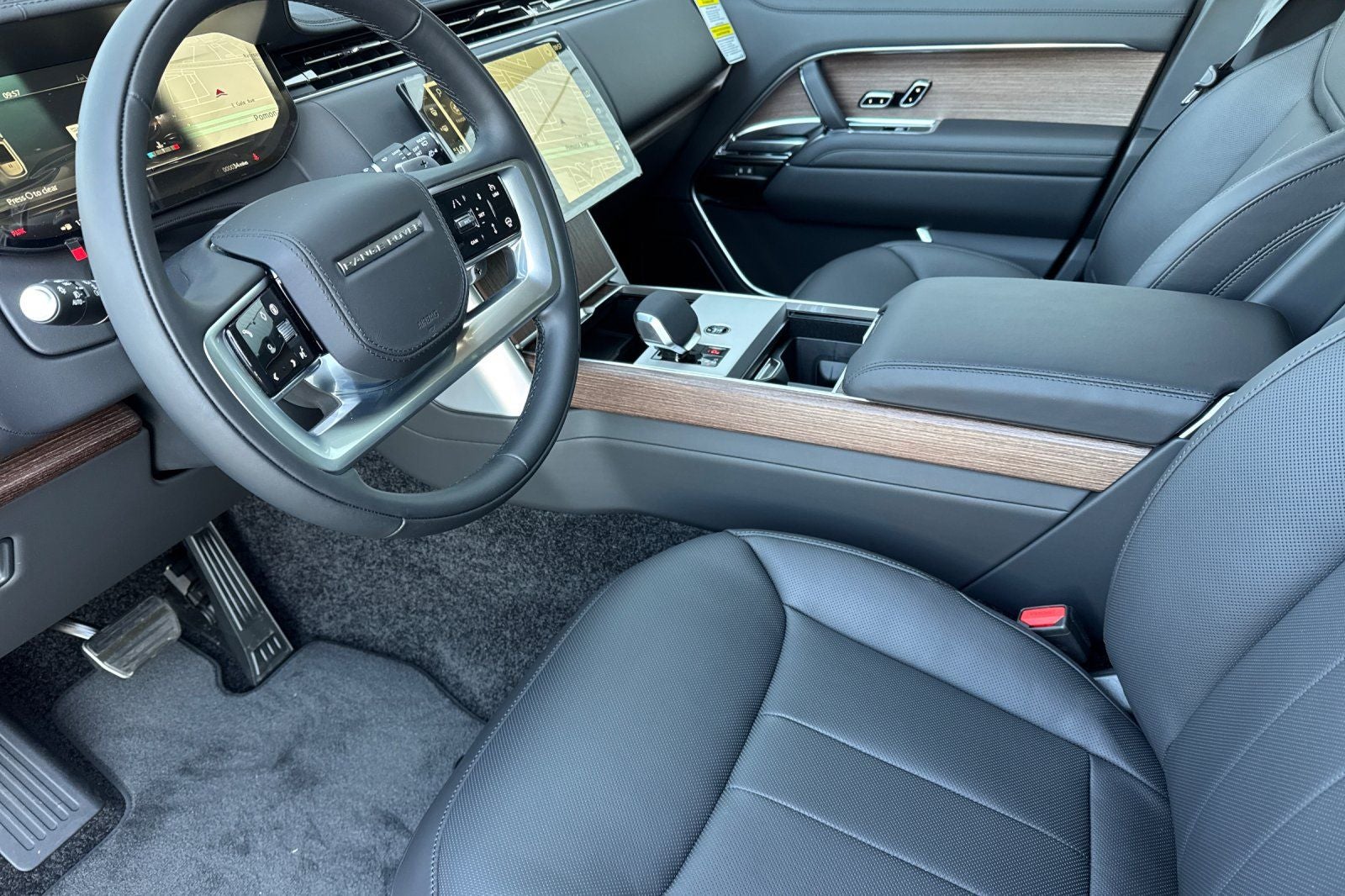 2026 Land Rover Range Rover SE