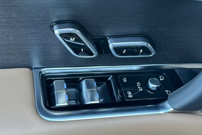 2027 Land Rover Range Rover SE