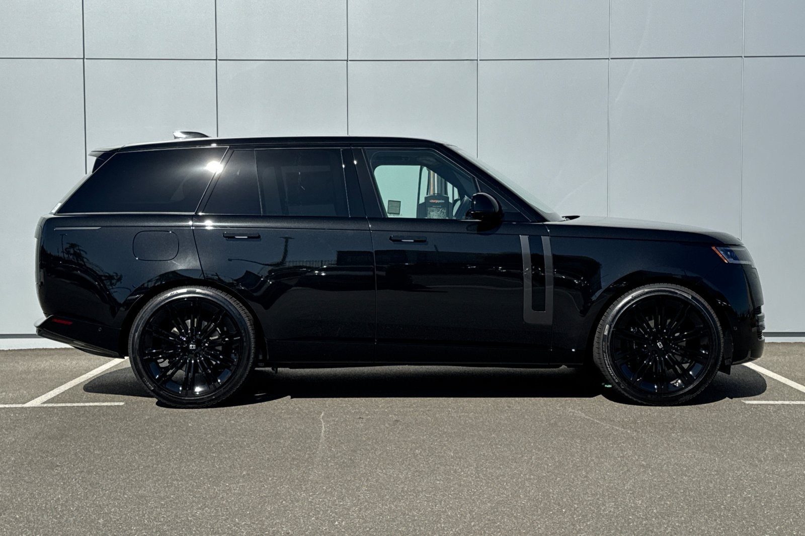 2027 Land Rover Range Rover SE