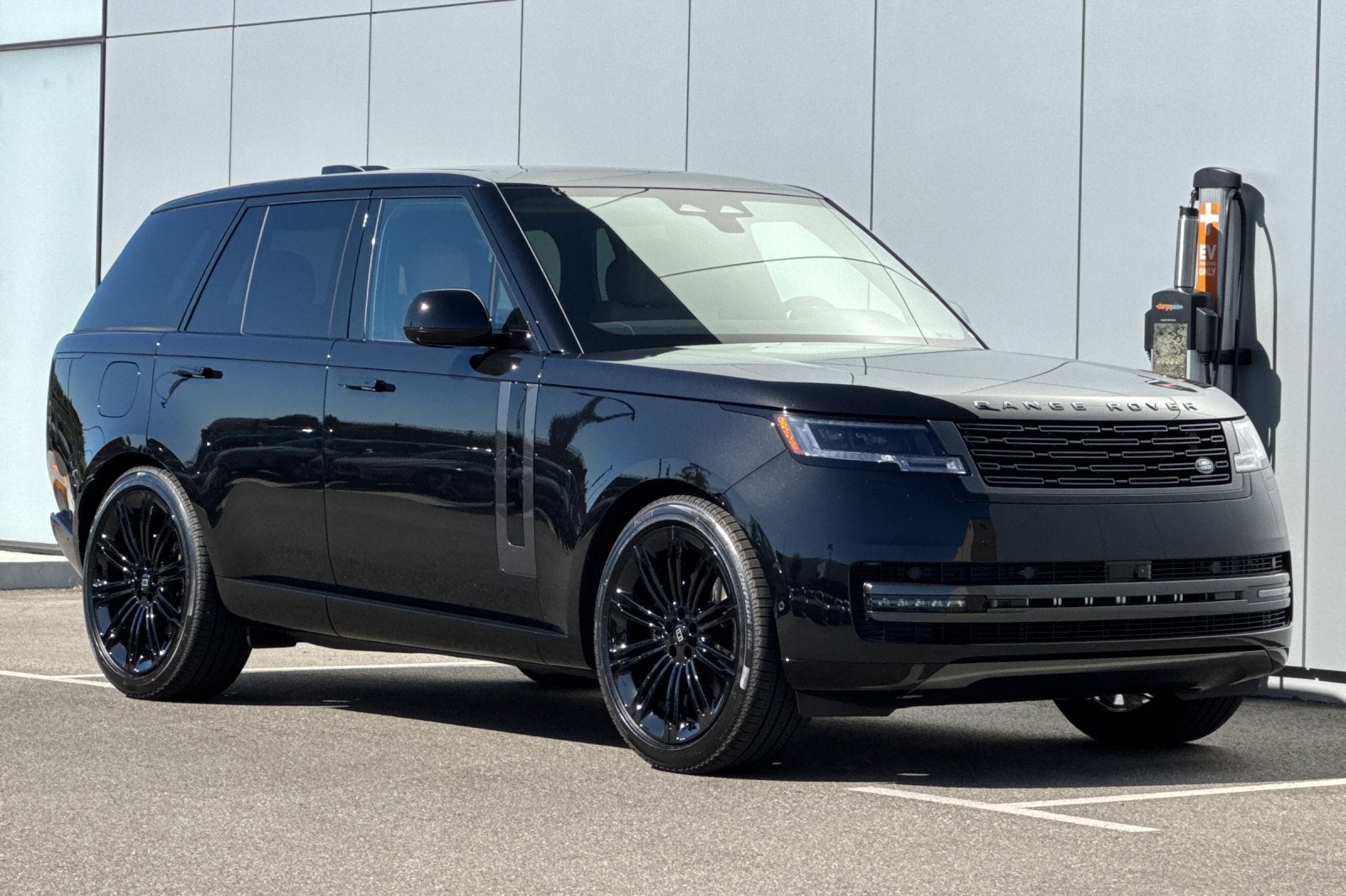 2027 Land Rover Range Rover SE