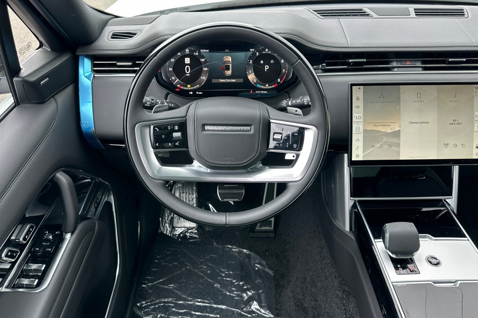 2025 Land Rover Range Rover SE LWB