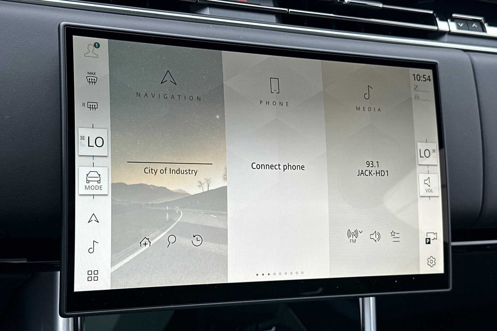 2025 Land Rover Range Rover SE LWB