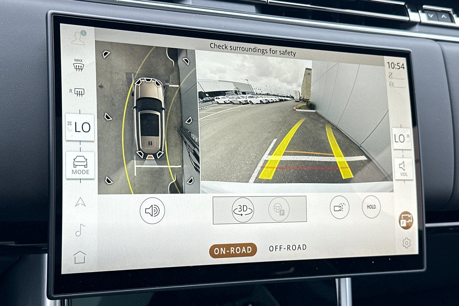 2025 Land Rover Range Rover SE LWB