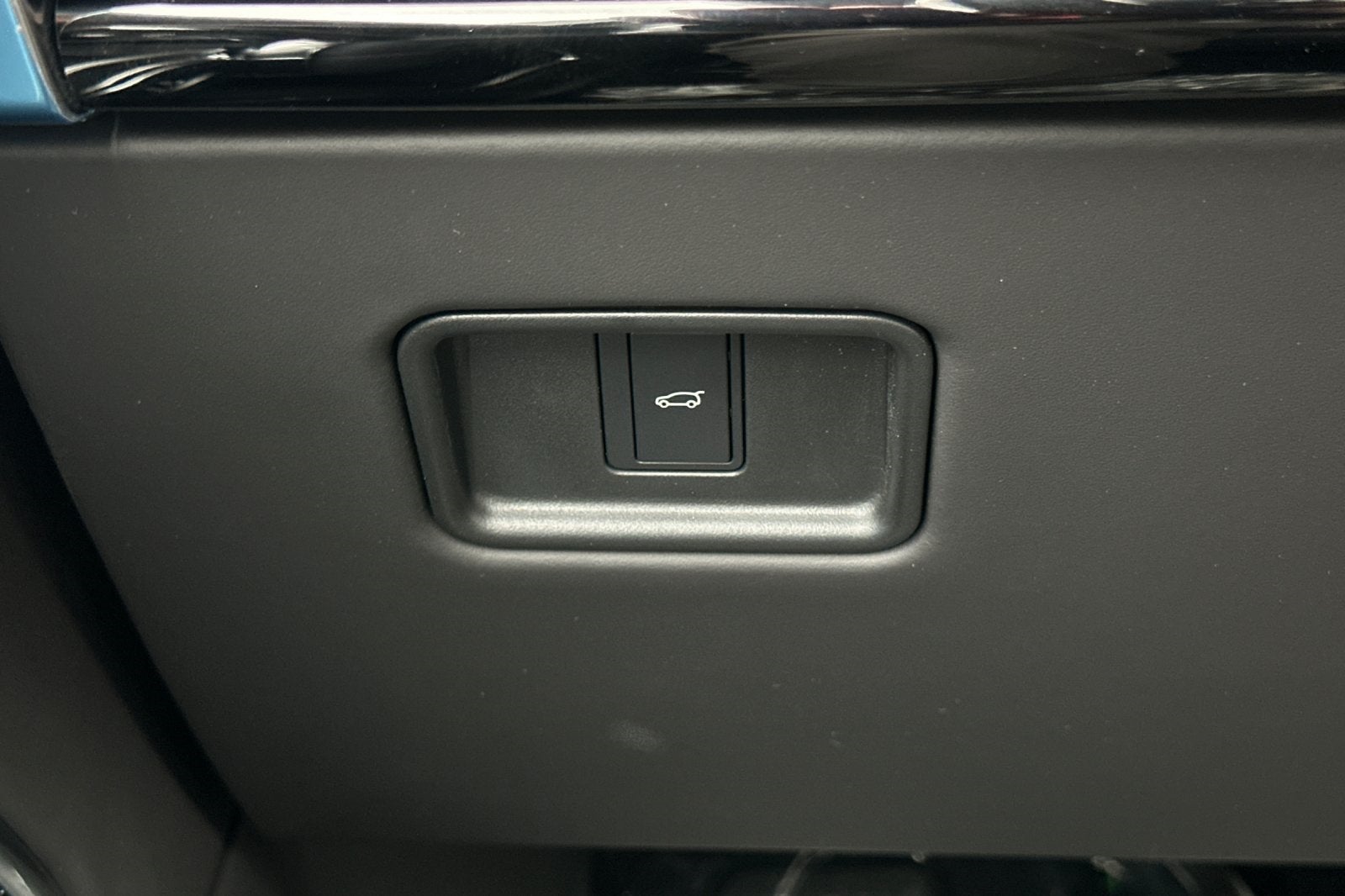 2025 Land Rover Range Rover SE LWB