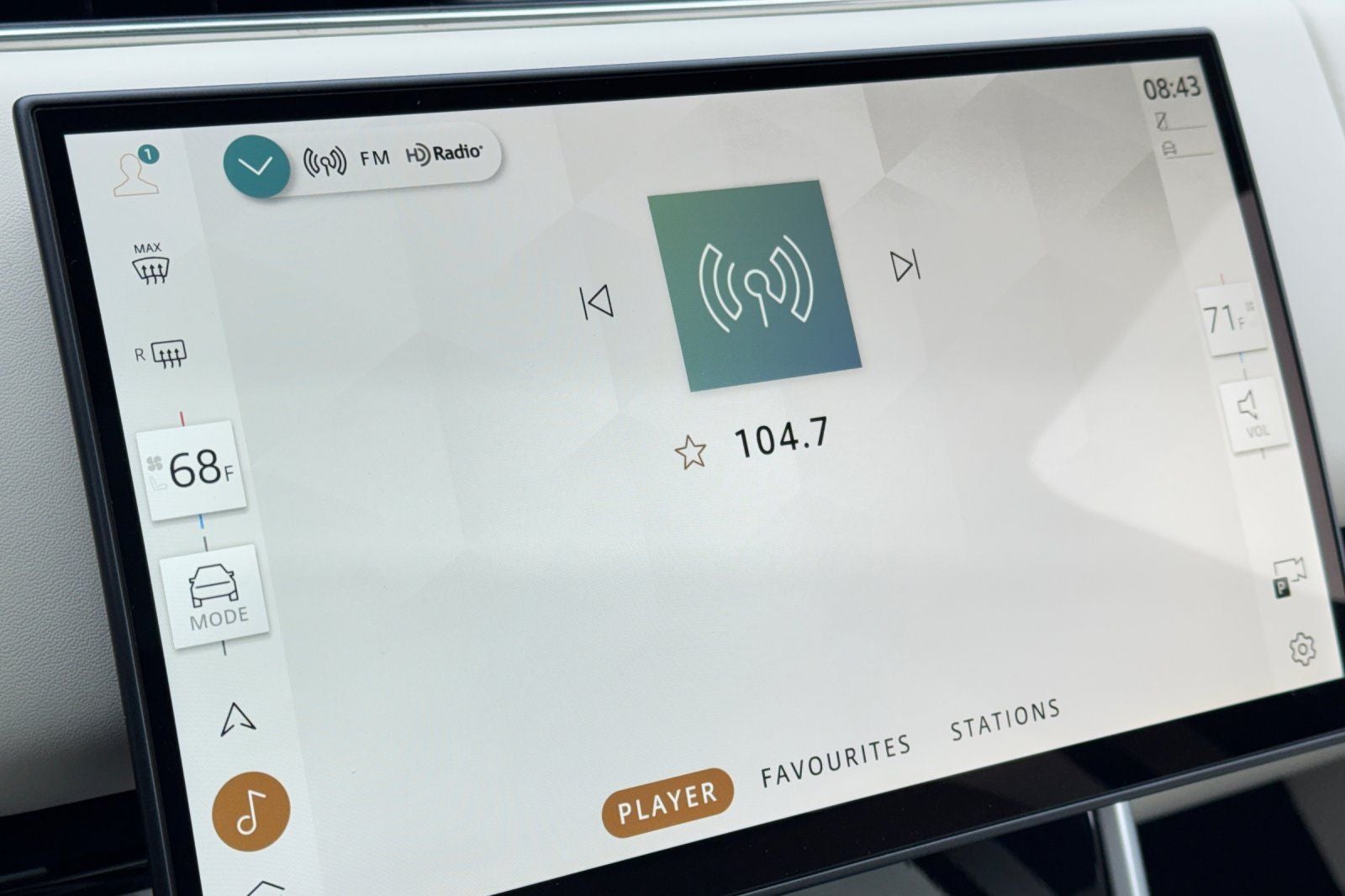 2025 Land Rover Range Rover SE LWB