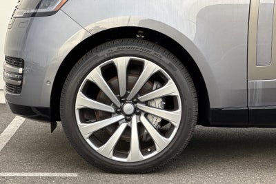 2025 Land Rover Range Rover SE LWB