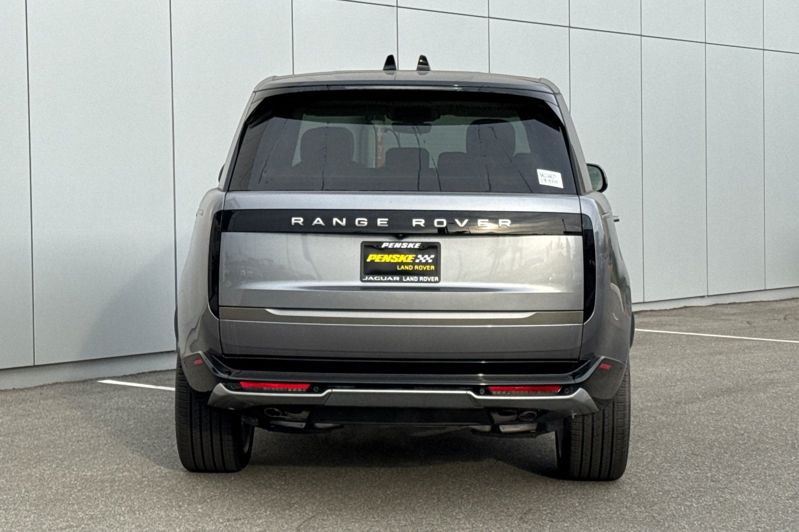 2025 Land Rover Range Rover SE LWB