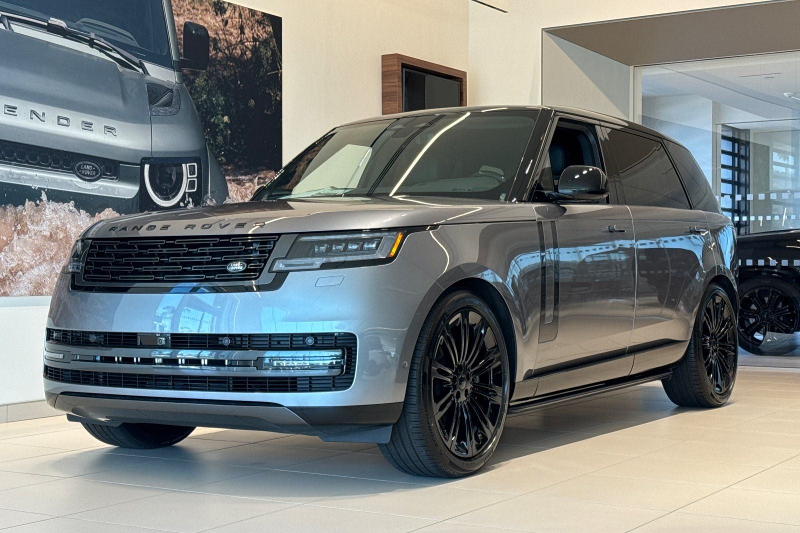 2026 Land Rover Range Rover SE LWB