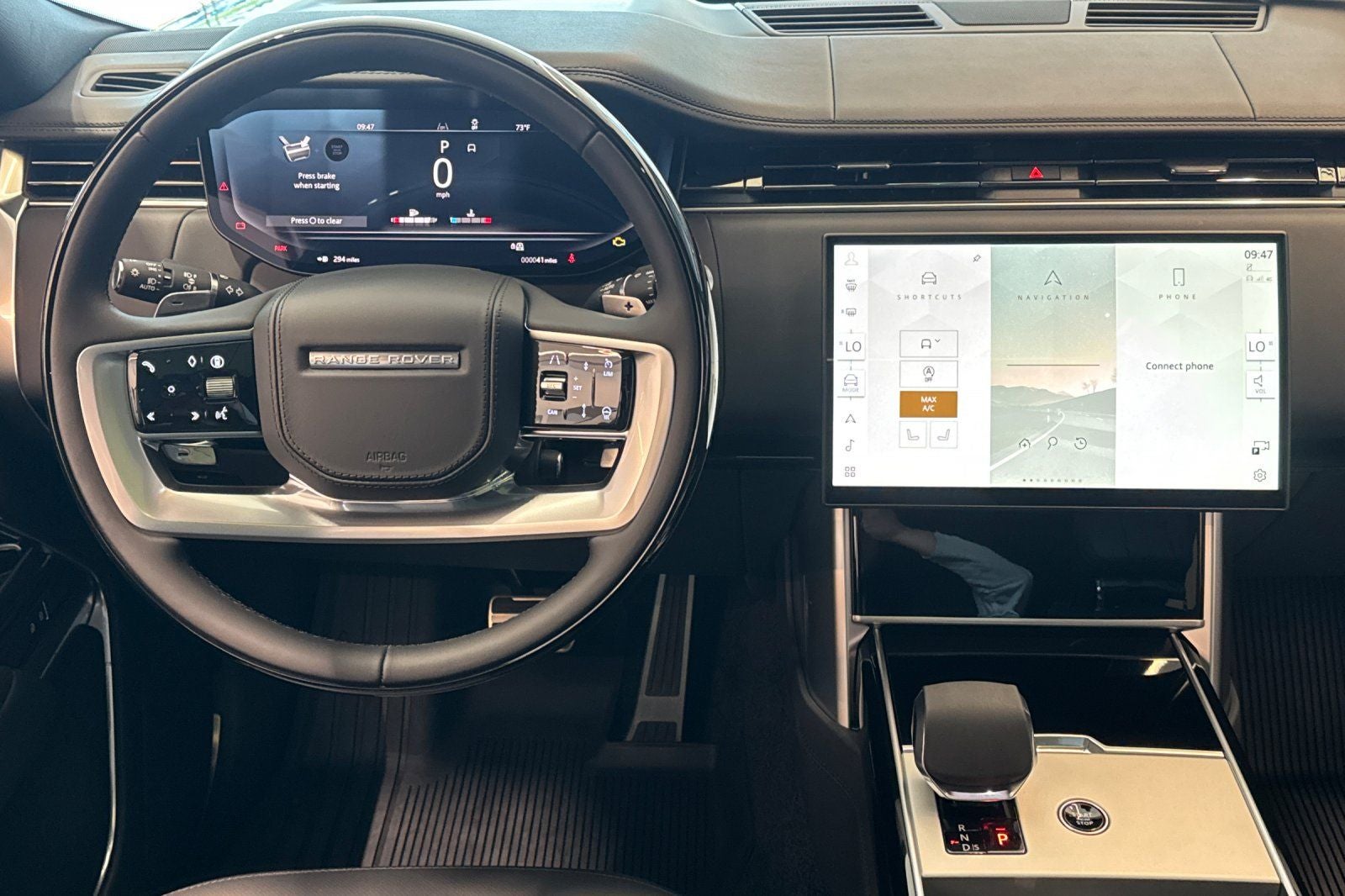 2026 Land Rover Range Rover SE LWB