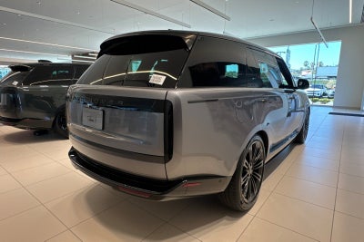 2026 Land Rover Range Rover SE LWB