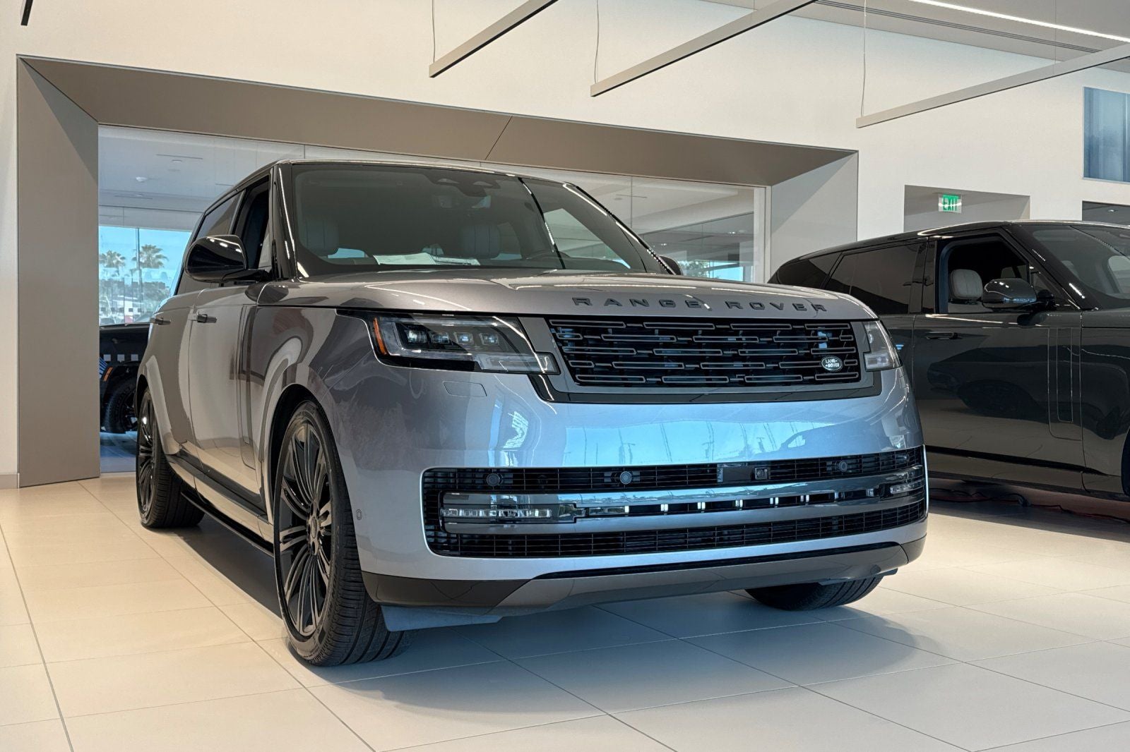 2026 Land Rover Range Rover SE LWB