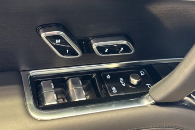 2026 Land Rover Range Rover SE LWB