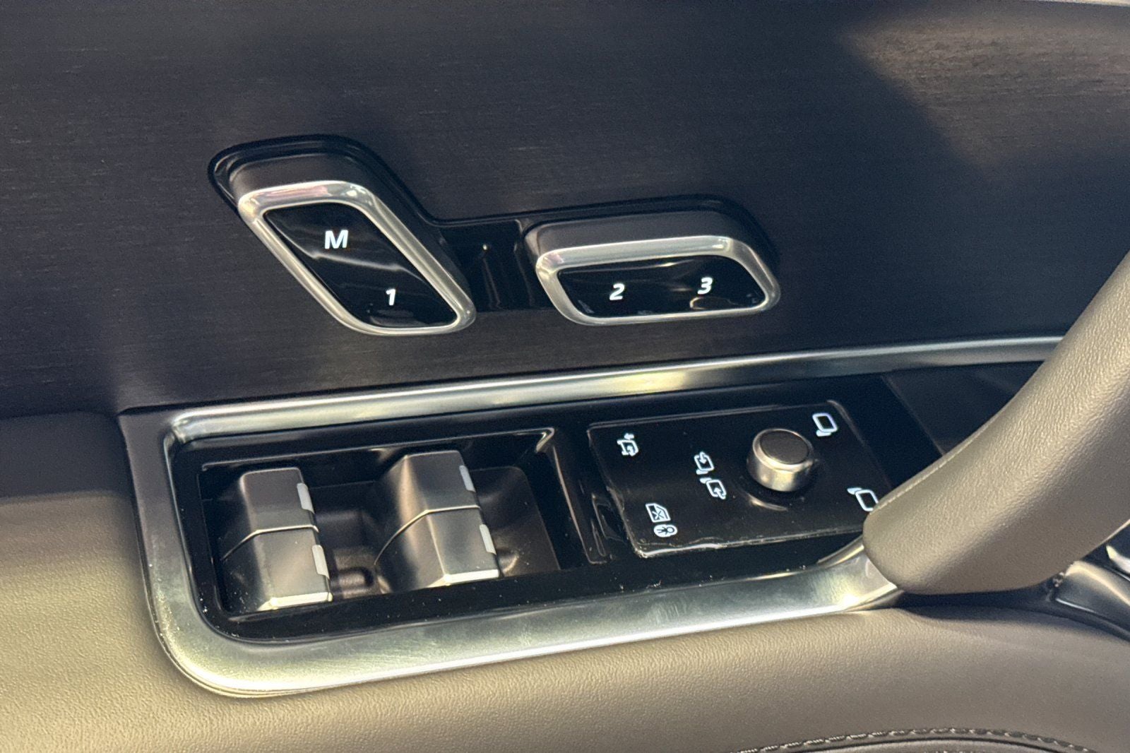 2026 Land Rover Range Rover SE LWB