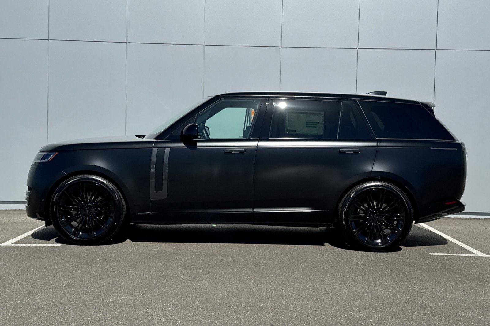 2026 Land Rover Range Rover SE LWB