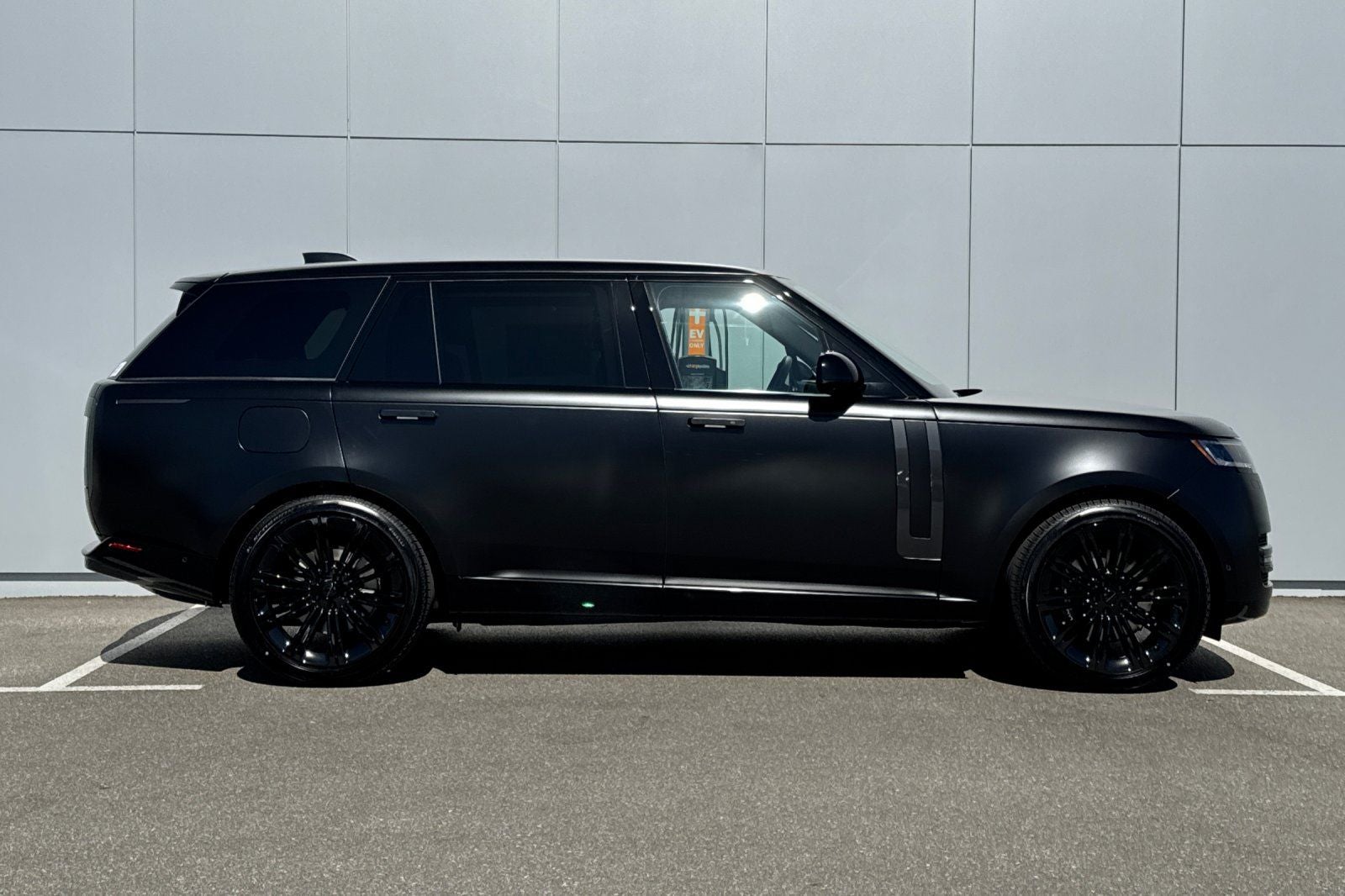 2026 Land Rover Range Rover SE LWB