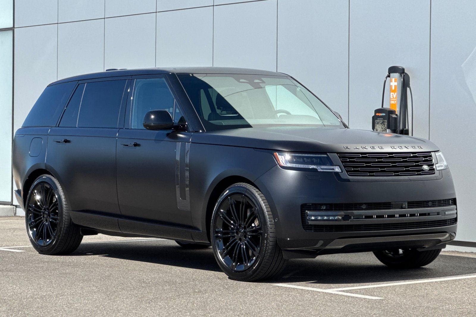 2026 Land Rover Range Rover SE LWB