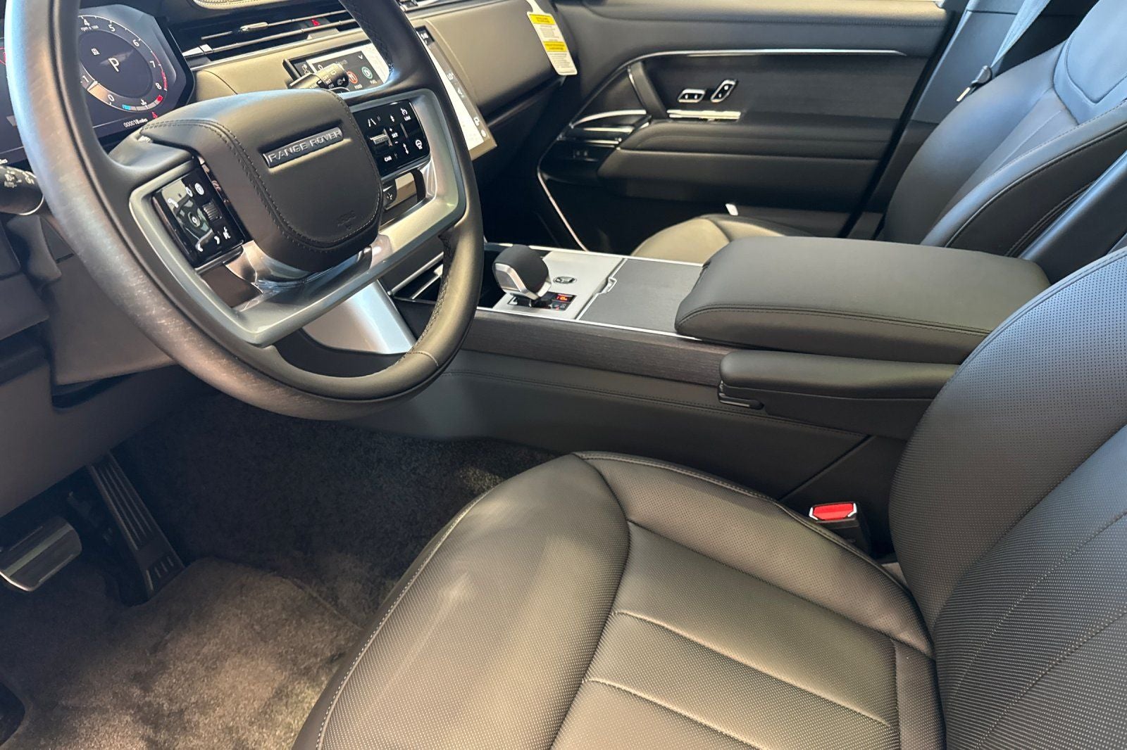2026 Land Rover Range Rover SE LWB