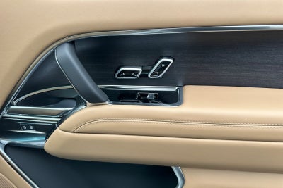 2025 Land Rover Range Rover SE LWB