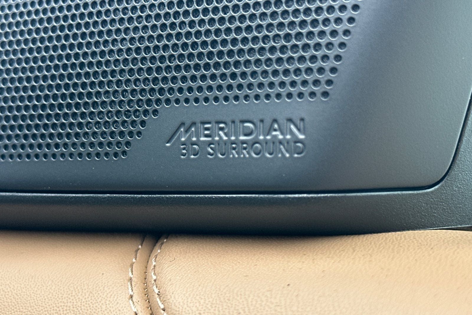 2025 Land Rover Range Rover SE LWB