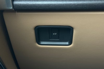 2025 Land Rover Range Rover SE LWB