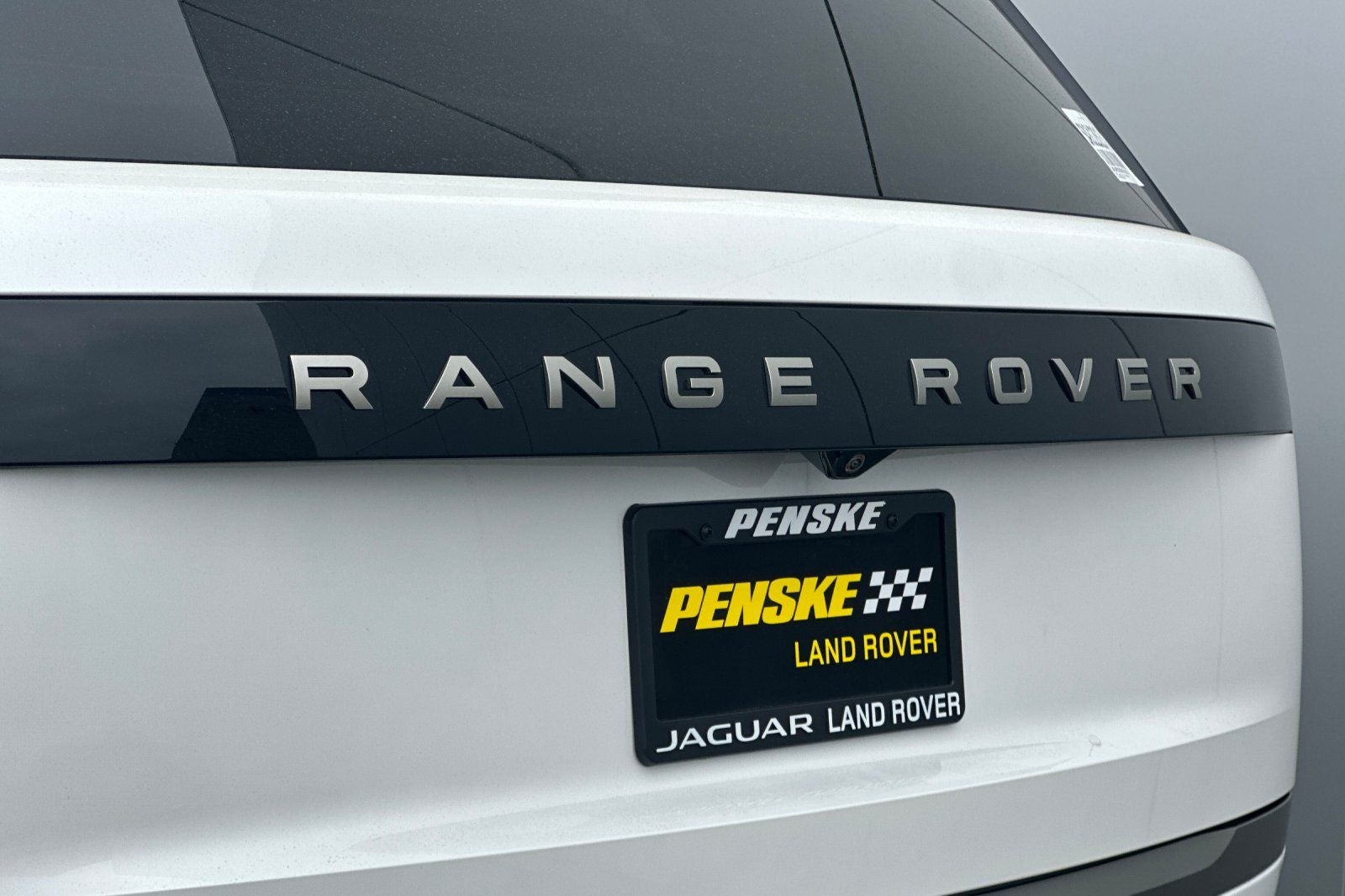 2025 Land Rover Range Rover SE LWB